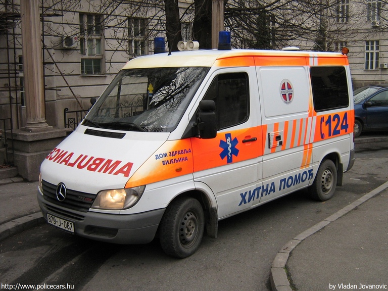 Mercedes-Benz Sprinter 213 CDi, fotó: Vladan Jovanovic
Keywords: Bosznia-Hercegovina bosnyák boszniai mentő mentőautó