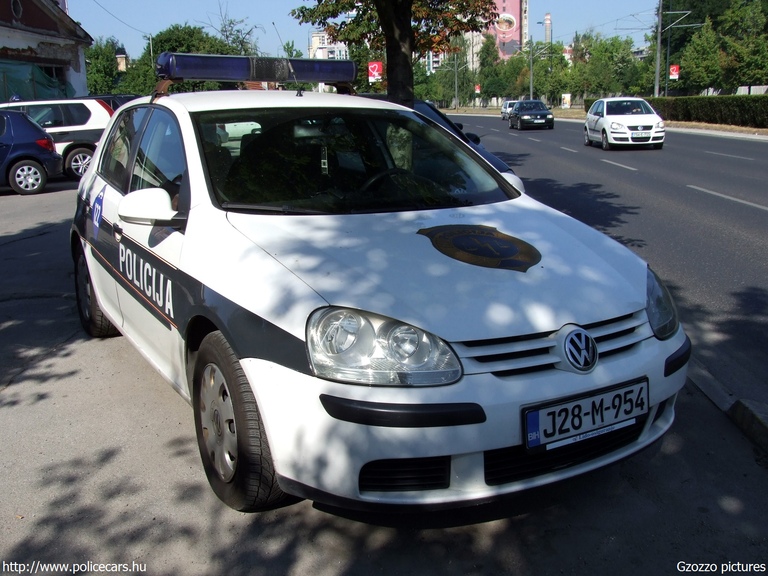 Volkswagen Golf V, fotó: Gzozzo pictures
Keywords: Bosznia-Hercegovina rendőr rendőrautó rendőrség