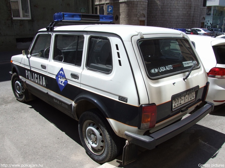 Lada VAZ 2131 Niva, Policija, MUP Kantona Sarajevo, fotó: Gzozzo pictures
Keywords: Bosznia-Hercegovina rendőr rendőrautó rendőrség