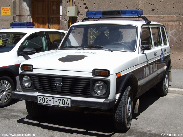 Lada VAZ 2131 Niva, Policija, MUP Kantona Sarajevo, fotó: Gzozzo pictures
Keywords: Bosznia-Hercegovina rendőr rendőrautó rendőrség
