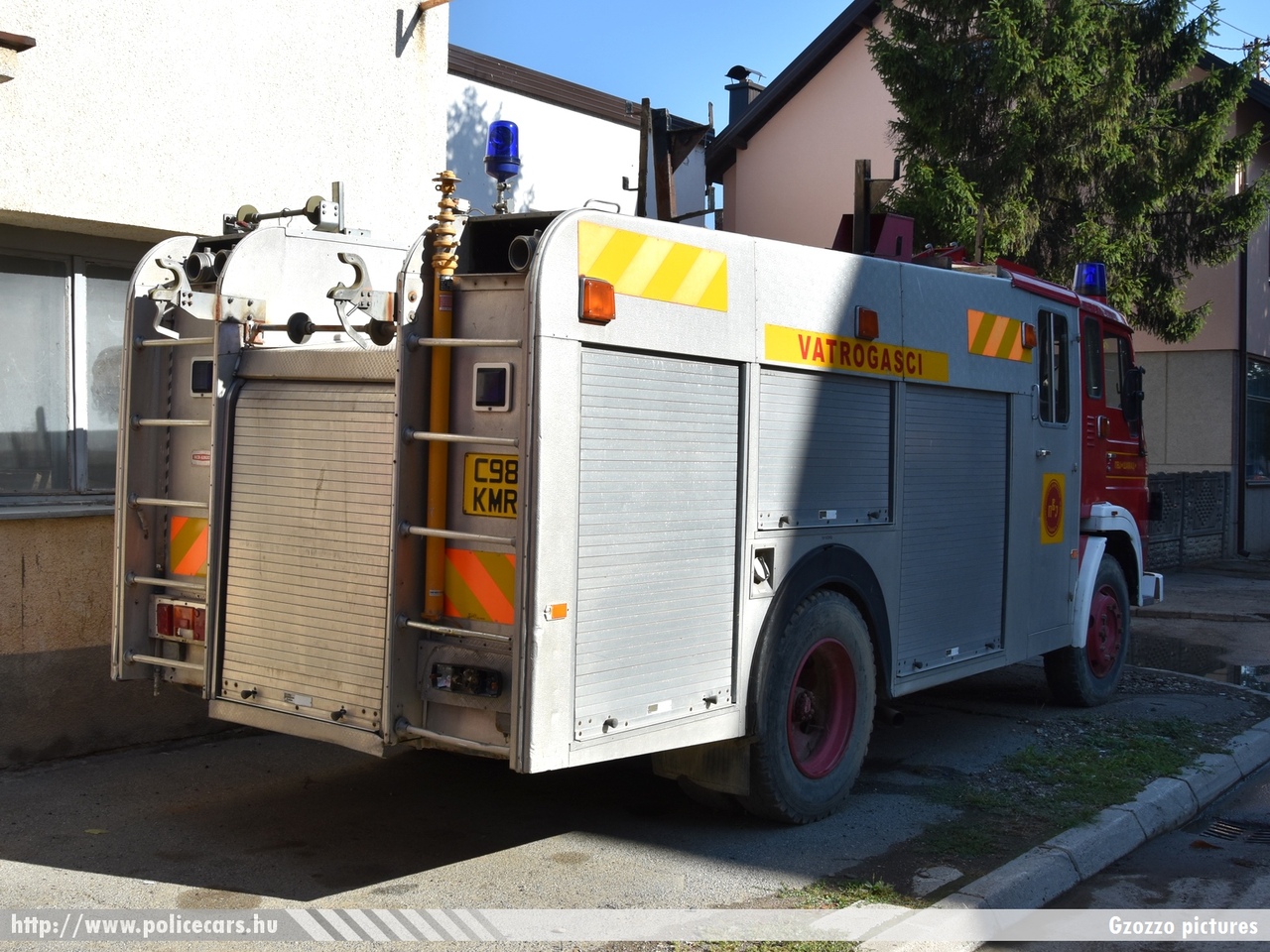 Dodge G13 Renault Bexing, Samac, fotó: Gzozzo pictures
Keywords: Bosznia-Hercegovina tûzoltó tûzoltóautó tûzoltóság bosnia bosnia-herzegovina fire firetruck