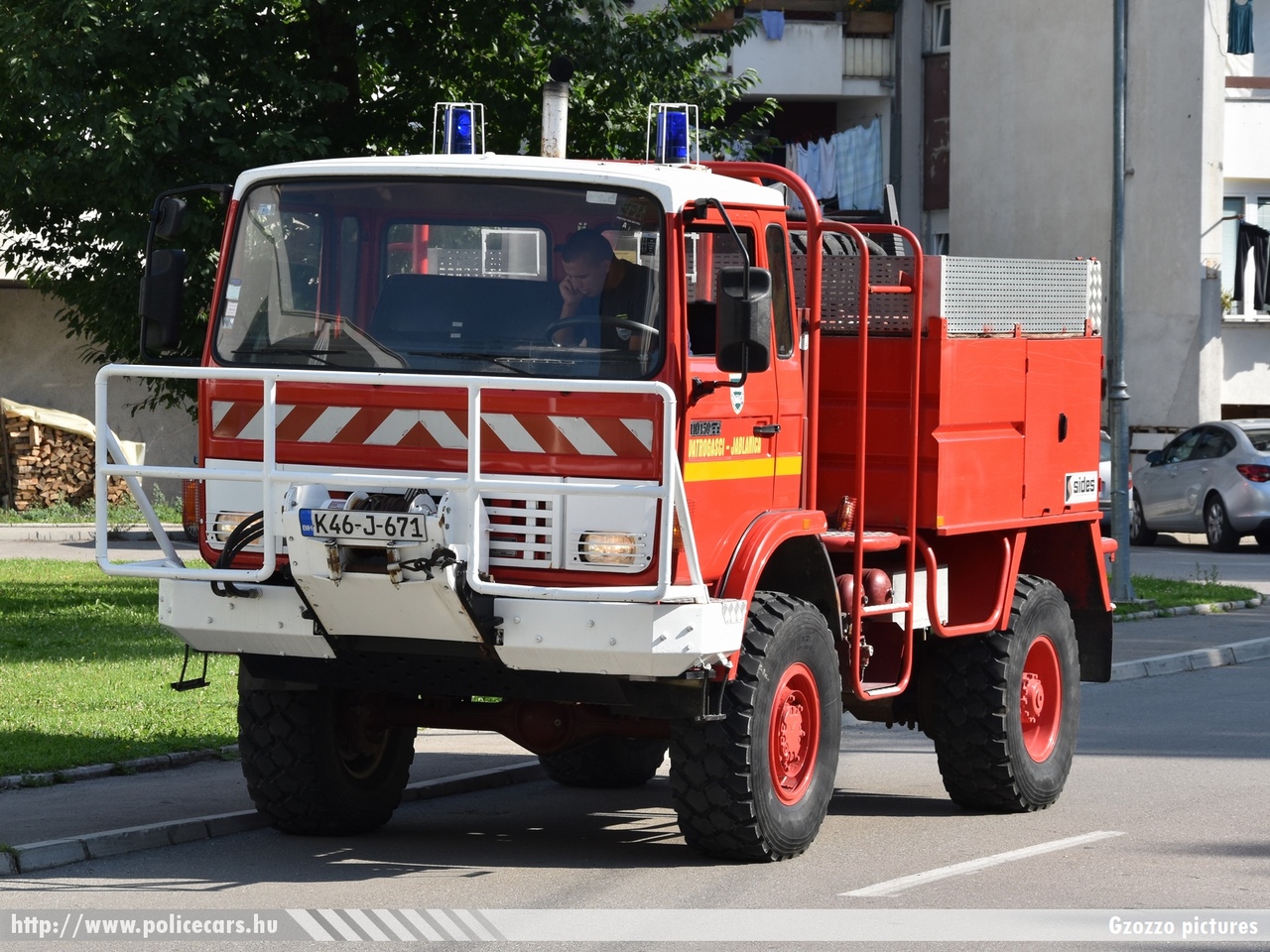 Renault Sides, Jablanica, fotó: Gzozzo pictures
Keywords: Bosznia-Hercegovina tûzoltó tûzoltóautó tûzoltóság bosnia bosnia-herzegovina fire firetruck