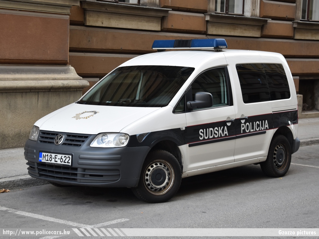 Volkswagen Caddy, fotó: Gzozzo pictures
Keywords: Bosznia-Hercegovina rendőr rendőrautó rendőrség bosnia bosnia-herzegovina police policecar