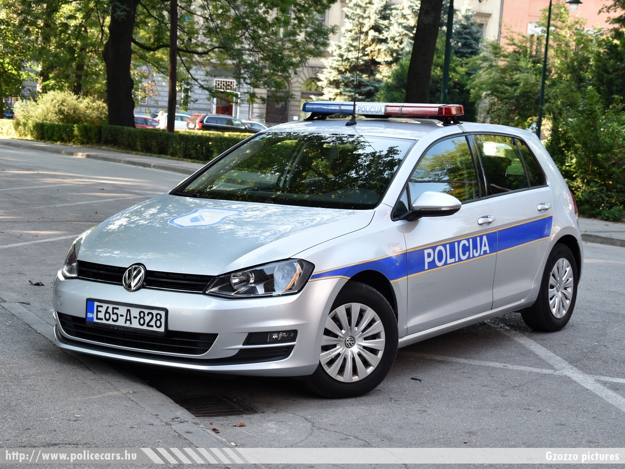 Volkswagen Golf VI, fotó: Gzozzo pictures
Keywords: Bosznia-Hercegovina rendőr rendőrautó rendőrség bosnia bosnia-herzegovina police policecar