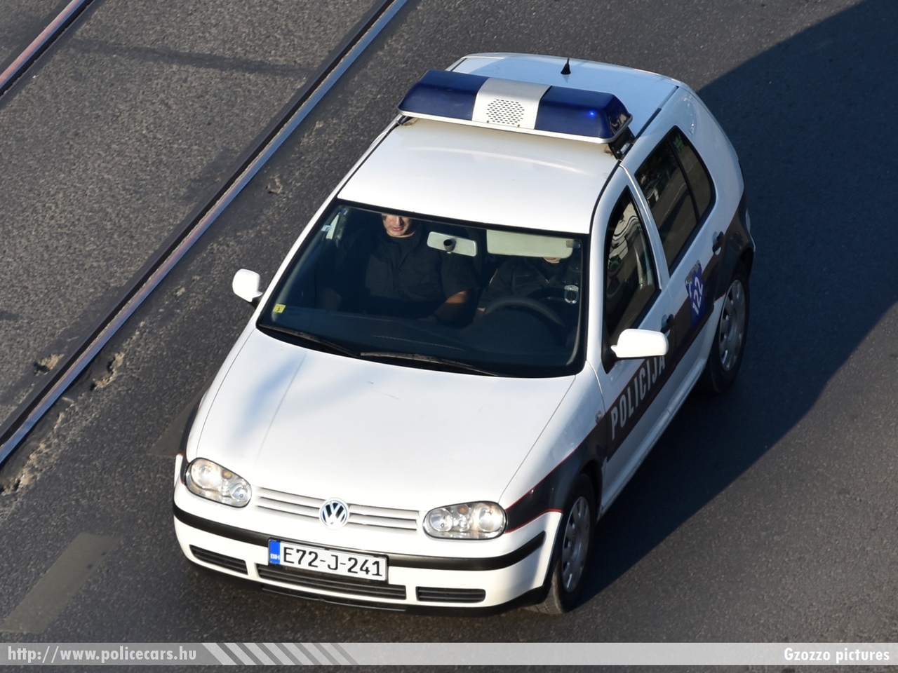 Volkswagen Golf IV, Policija, MUP Kantona Sarajevo, fotó: Gzozzo pictures
Keywords: Bosznia-Hercegovina rendőr rendőrautó rendőrség bosnia bosnia-herzegovina police policecar