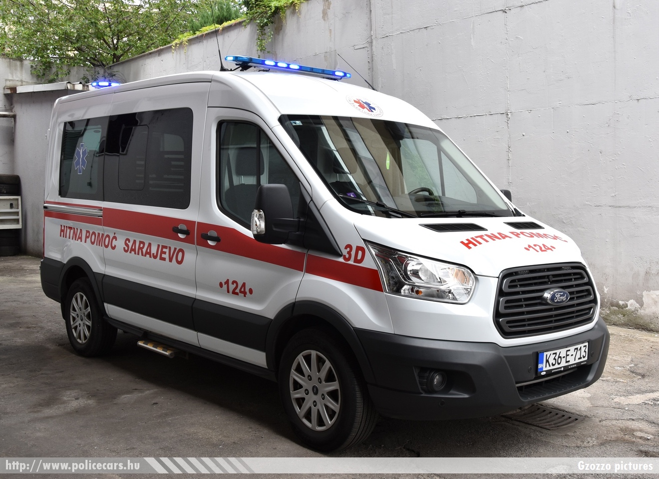 Ford Transit, Sarajevo, fotó: Gzozzo pictures
Keywords: Bosznia-Hercegovina mentő mentőautó bosnia bosnia-herzegovina ambulance bosnyák