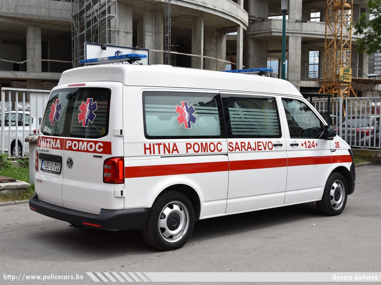 Volkswagen Transporter T6, Sarajevo, fotó: Gzozzo pictures
Keywords: Bosznia-Hercegovina mentő mentőautó bosnia bosnia-herzegovina ambulance bosnyák