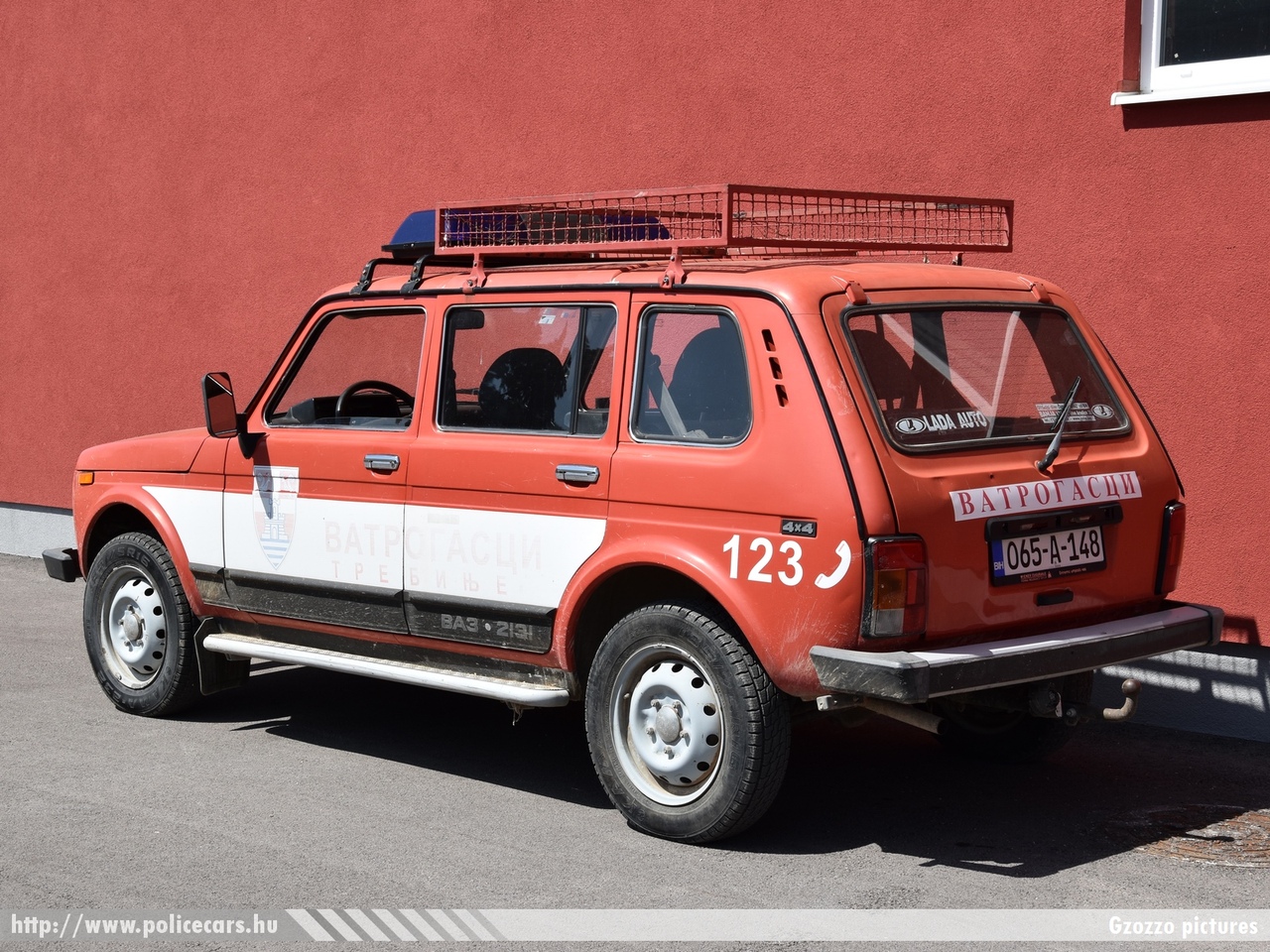 Lada Niva VAZ 2131, Trebinje, fotó: Gzozzo pictures
Keywords: Bosznia-Hercegovina tûzoltó tûzoltóautó tûzoltóság bosnia bosnia-herzegovina fire firetruck republika srpska boszniai szerb