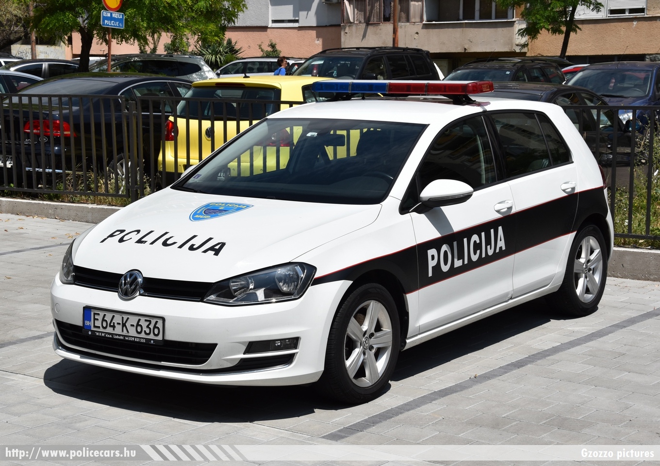 Volkswagen Golf VII, Mostar, fotó: Gzozzo pictures
Keywords: Bosznia-Hercegovina bosnia bosnia-herzegovina bosnyák police policecar rendőrautó rendőr rendőrség