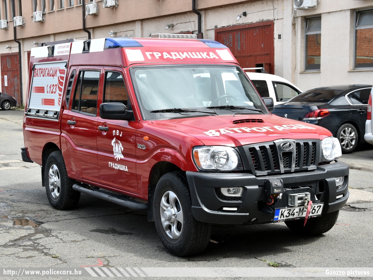 Mahindra Pik Up, Profesionalna vatrogasno-spasilačka jedinica (PVJ) Gradiska, fotó: Gzozzo pictures
Keywords: Bosznia-Hercegovina tûzoltó tûzoltóautó tûzoltóság bosnia bosnia-herzegovina fire firetruck republika srpska boszniai szerb