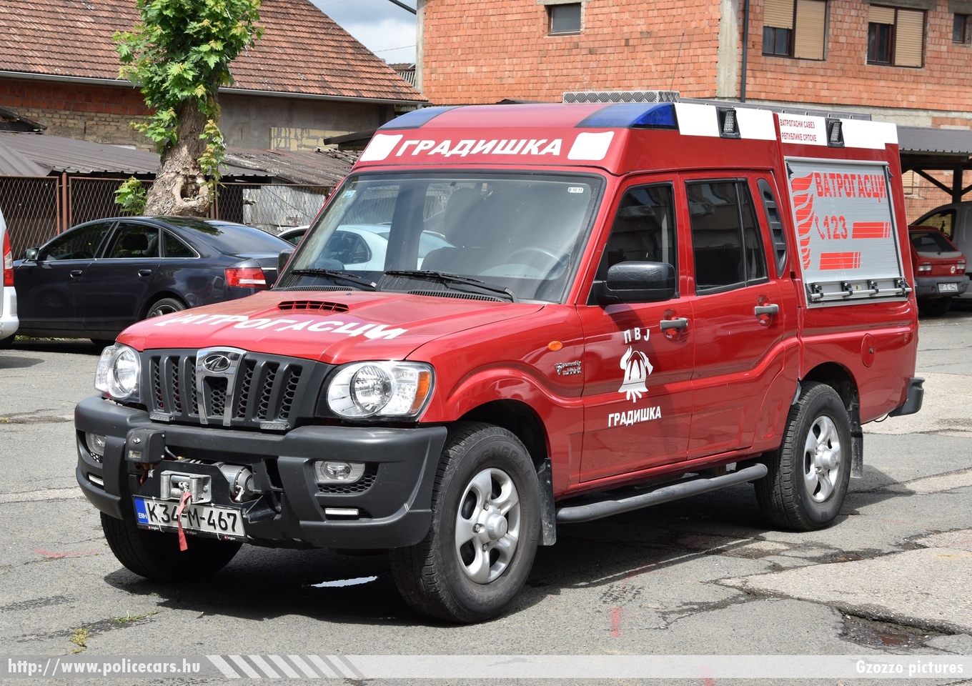 Mahindra Pik Up, Profesionalna vatrogasno-spasilačka jedinica (PVJ) Gradiska, fotó: Gzozzo pictures
Keywords: Bosznia-Hercegovina tûzoltó tûzoltóautó tûzoltóság bosnia bosnia-herzegovina fire firetruck republika srpska boszniai szerb
