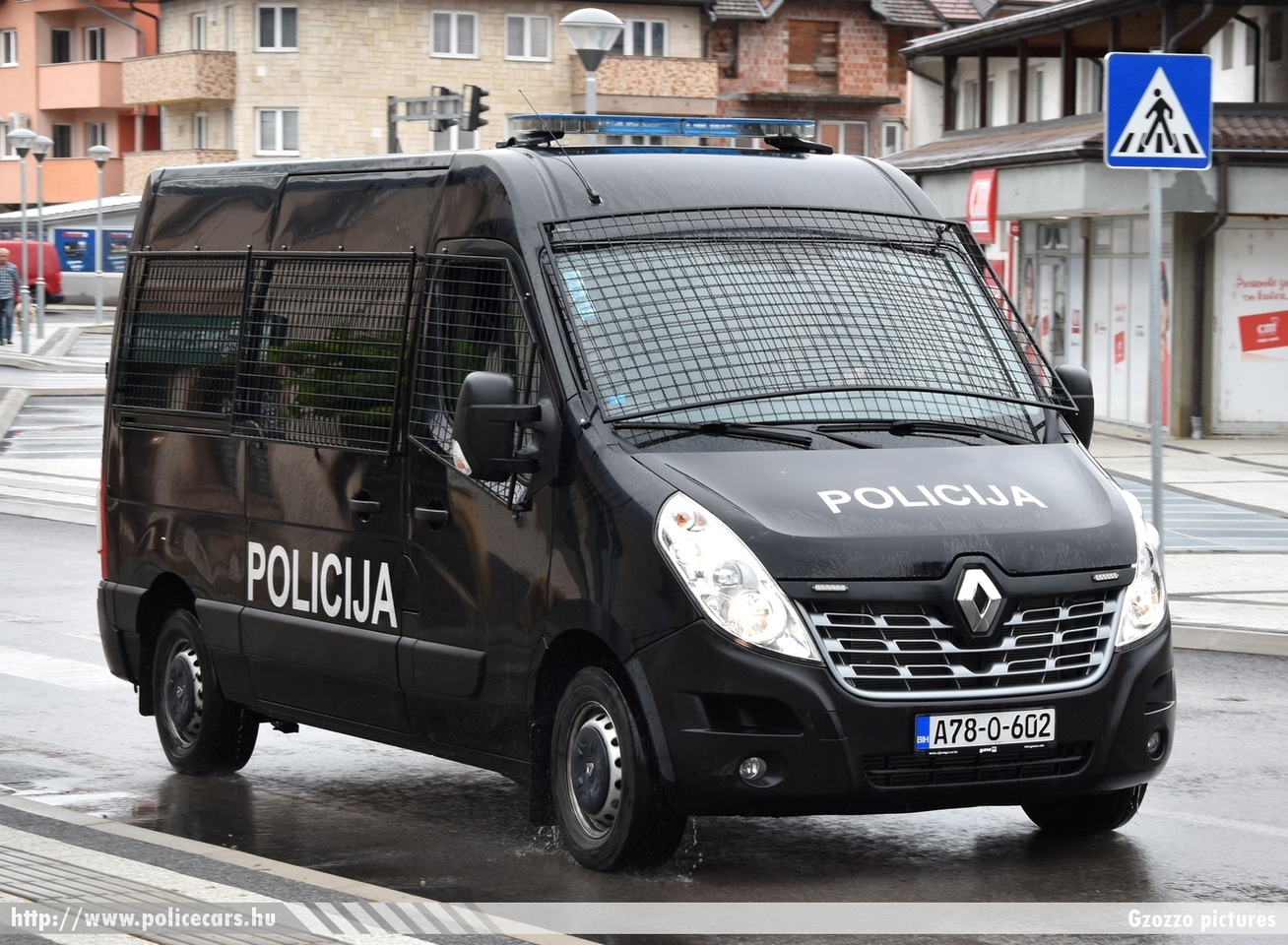 Renault Master, MUP Una-Sana Kanton, fotó: Gzozzo pictures
Keywords: Bosznia-Hercegovina bosnia bosnia-herzegovina bosnyák police policecar rendőrautó rendőr rendőrség