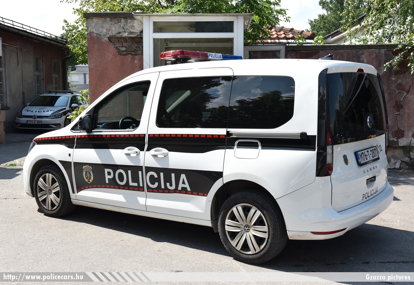Volkswagen Caddy, Policija, MUP Kantona Sarajevo, fotó: Gzozzo pictures
Keywords: Bosznia-Hercegovina bosnia bosnia-herzegovina bosnyák police policecar rendőrautó rendőr rendőrség
