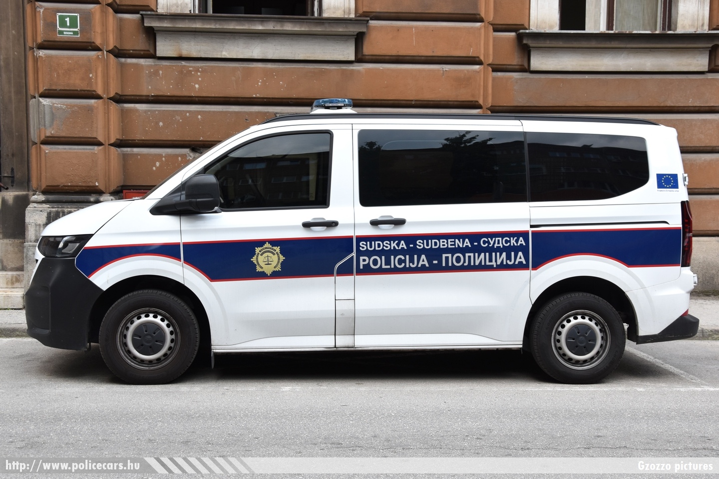 Volkswagen Transporter T7, Sudska policija u Federaciji Bosne i Hercegovine, fotó: Gzozzo pictures
Keywords: Bosznia-Hercegovina bosnia bosnia-herzegovina bosnyák police policecar rendőrautó rendőr rendőrség