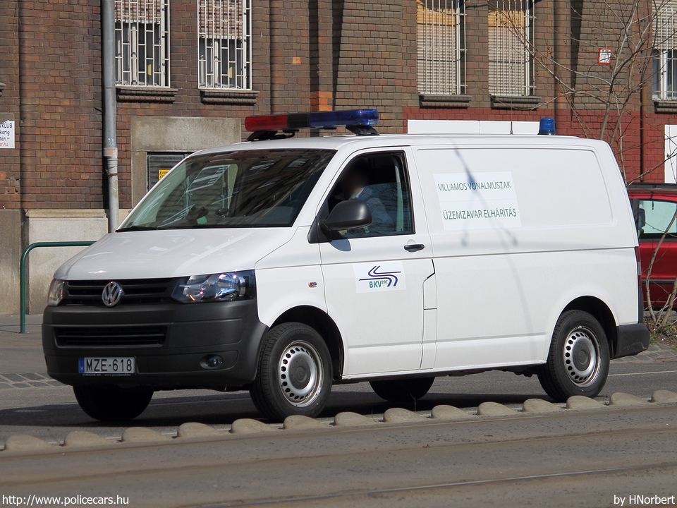 Volkswagen Transporter T5 facelift, Budapesti Közlekedési Vállalat Zrt., fotó: HNorbert
Keywords: BKV BKK MZE-618