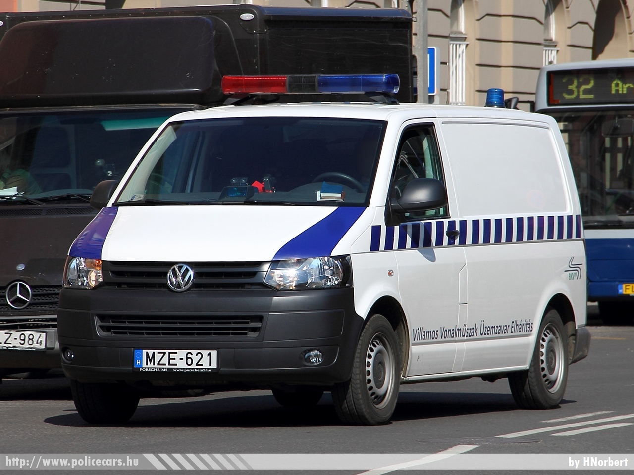 Volkswagen Transporter T5 facelift, Budapesti Közlekedési Zrt., fotó: HNorbert
Keywords: BKV MZE-621