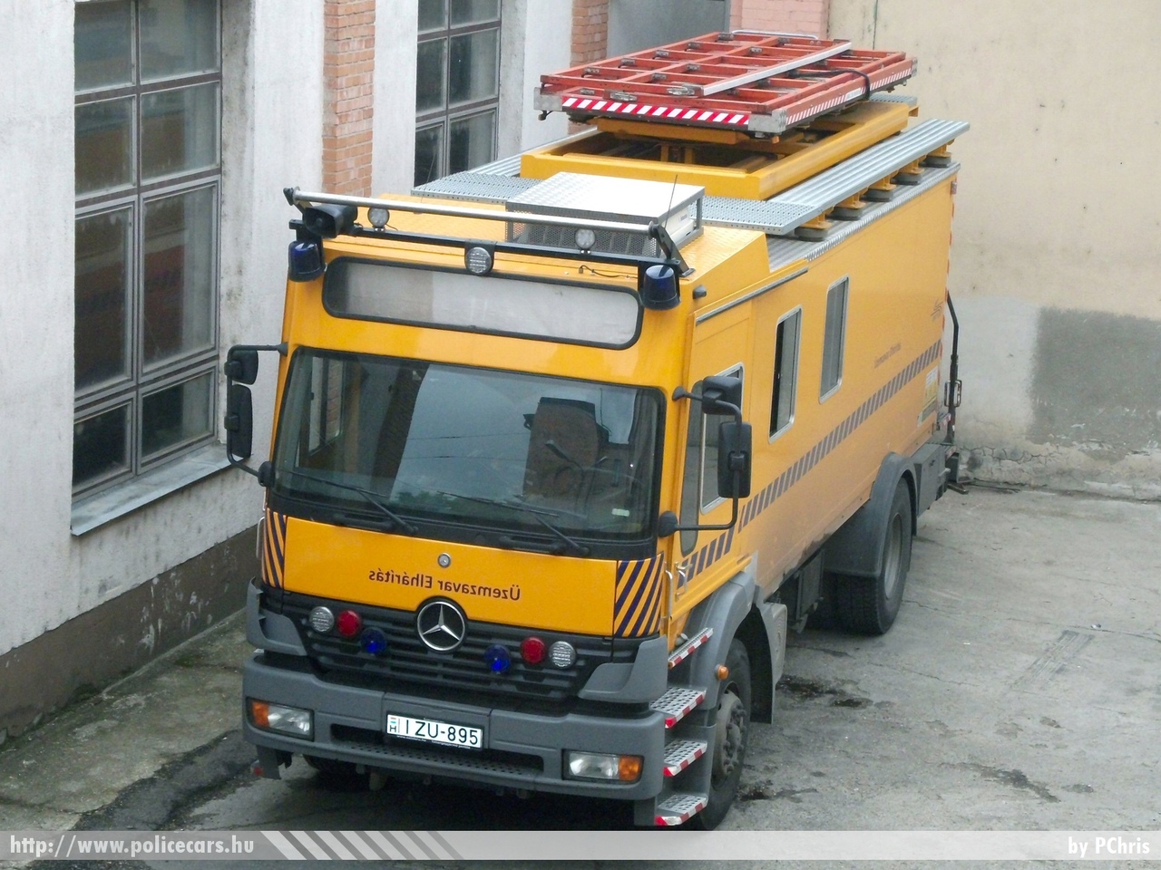 Mercedes-Benz Atego 1823 Schörling, Budapesti Közlekedési Vállalat Zrt., fotó: PChris
Keywords: BKV IZU-895