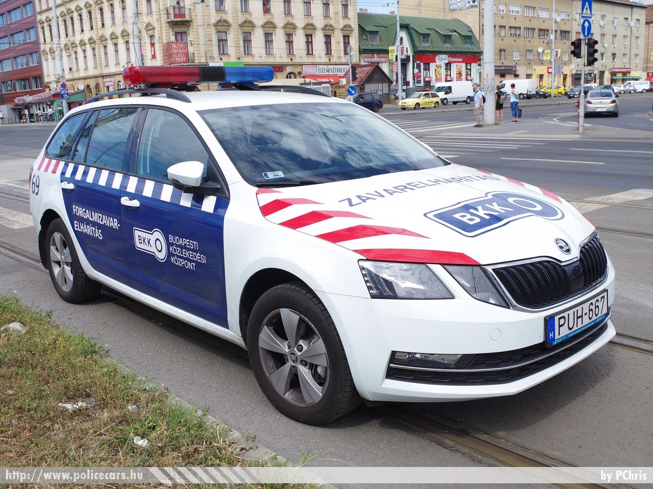 Skoda Octavia III Combi facelift 4x4, Budapesti Közlekedési Központ, fotó: PChris
Keywords: BKK PUH-667