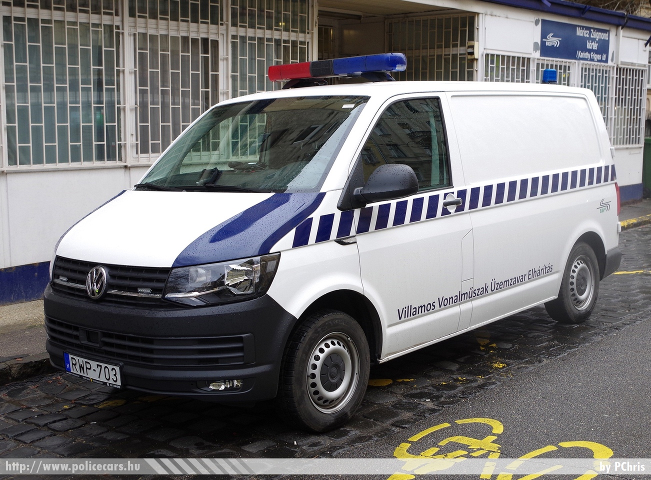 Volkswagen Transporter T6, Budapesti Közlekedési Vállalat Zrt., fotó: PChris
Keywords: BKV RWP-703