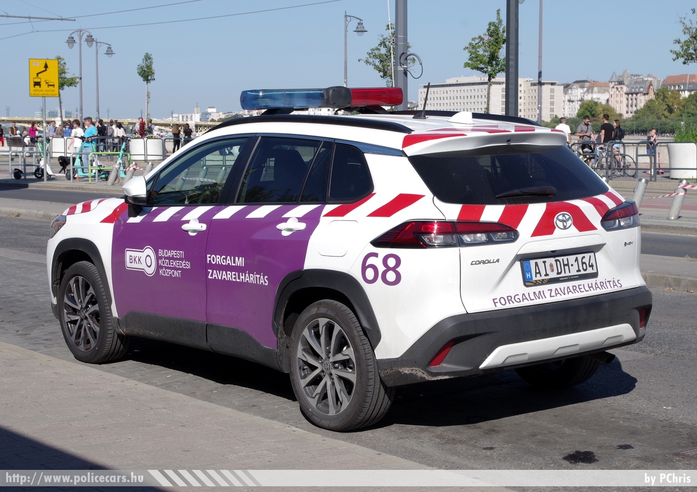 Toyota Corolla Cross 2.0 Hybrid, Budapesti Közlekedési Központ Zrt., fotó: PChris
Keywords: BKV BKK AIDH-164