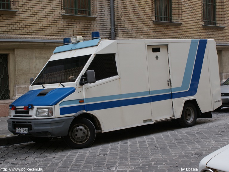 Iveco Daily, Országos Büntetés-végrehajtási Intézet, fotó: Bbazsa
Keywords: RR14-90 BV magyar Magyarország Hungary hungarian prison  Büntetés-végrehajtás