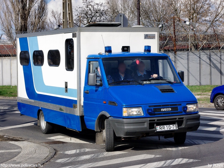 Iveco TurboDaily, Országos Büntetés-végrehajtási Intézet, fotó: PChris
Keywords: RR10-79 BV magyar Magyarország Hungary hungarian prison  Büntetés-végrehajtás