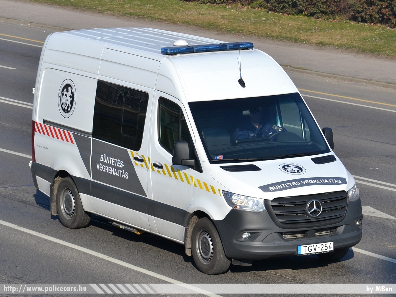 Mercedes Sprinter III, fotó: MBen
Keywords: BV magyar Magyarország Hungary hungarian prison TGV-254 Büntetés-végrehajtás