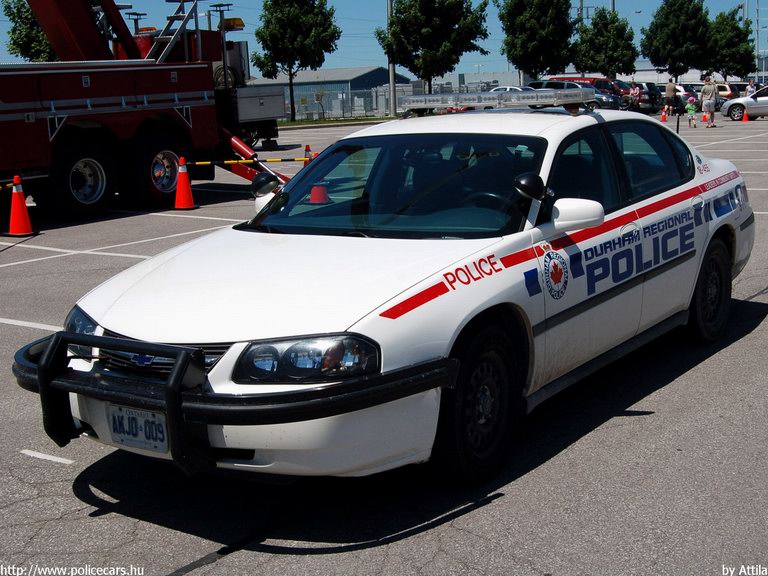 Chevrolet Impala, fotó: Attila
Keywords: kanadai Kanada Canada canadian policecar police rendőr rendőrautó rendőrség