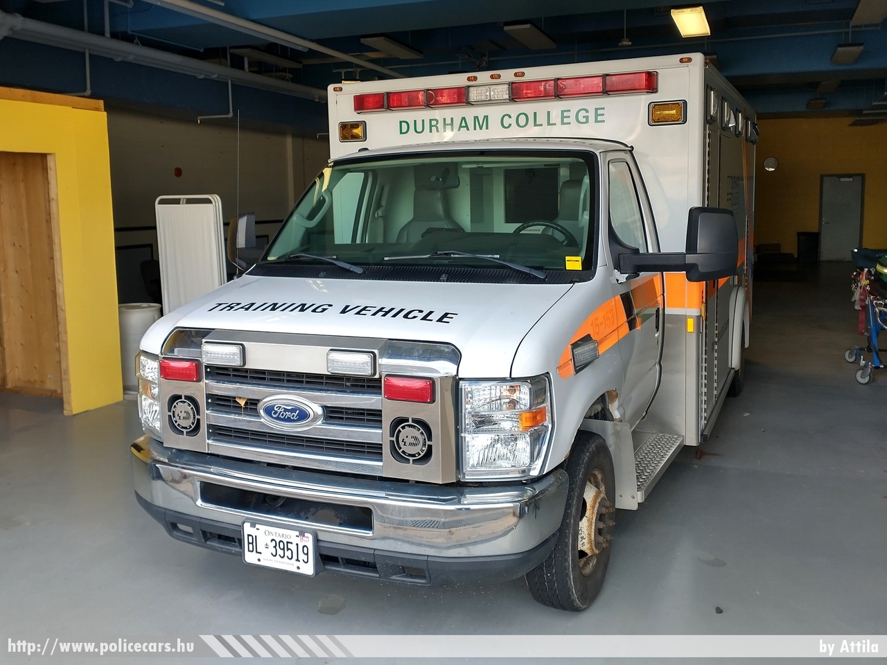 Ford E350, Durham College, Ontario, fotó: Attila
Keywords: kanadai Kanada Canada canadian ambulance mentő mentőautó