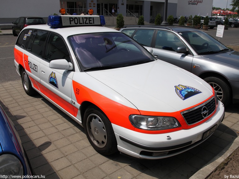 Opel Omega, fotó: Bazsi
Keywords: rendőr rendőrautó rendőrség Svájc svájci Switzerland swiss police policecar