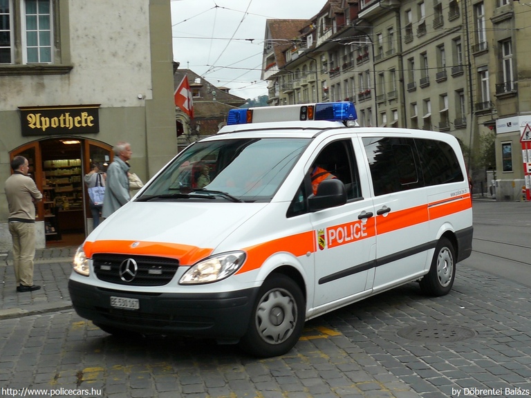Mercedes-Benz Vito II, fotó: Döbrentei Balázs
Keywords: rendőr rendőrautó rendőrség svájci Svájc BE530167 Switzerland swiss police policecar