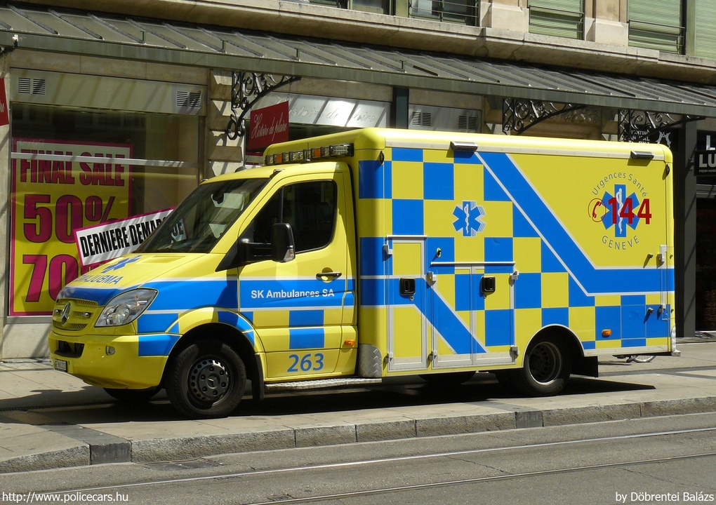 Mercedes Sprinter II, fotó: Döbrentei Balázs
Keywords: svájci Svájc mentő mentőautó Switzerland swiss ambulance