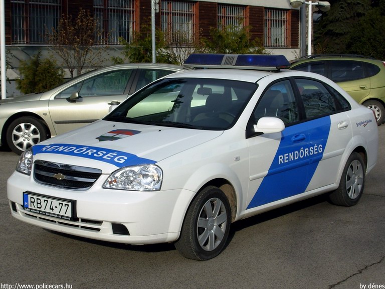 Chevrolet Lacetti, fotó: dénes
Keywords: rendőr rendőrség rendőrautó RB74-77 magyar Magyarország Hungary hungarian police policecar