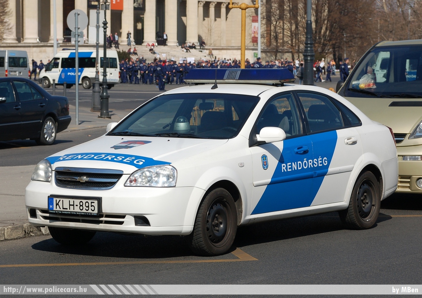 Chevrolet Lacetti, fotó: MBen
Keywords: magyar Magyarország rendőr rendőrautó rendőrség Hungary hungarian police policecar KLH-895