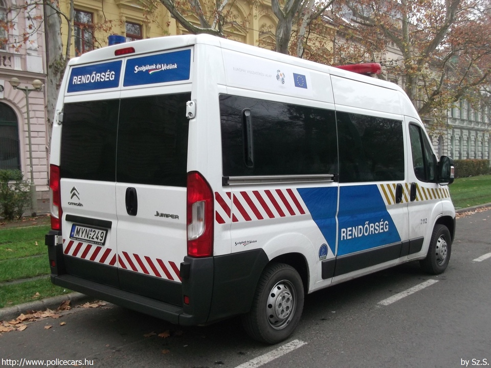 Citroen Jumper, fotó: Sz.S.
Keywords: rendőrség rendőr rendőrautó magyar Magyarország MYN-249 hungarian Hungary police policecar