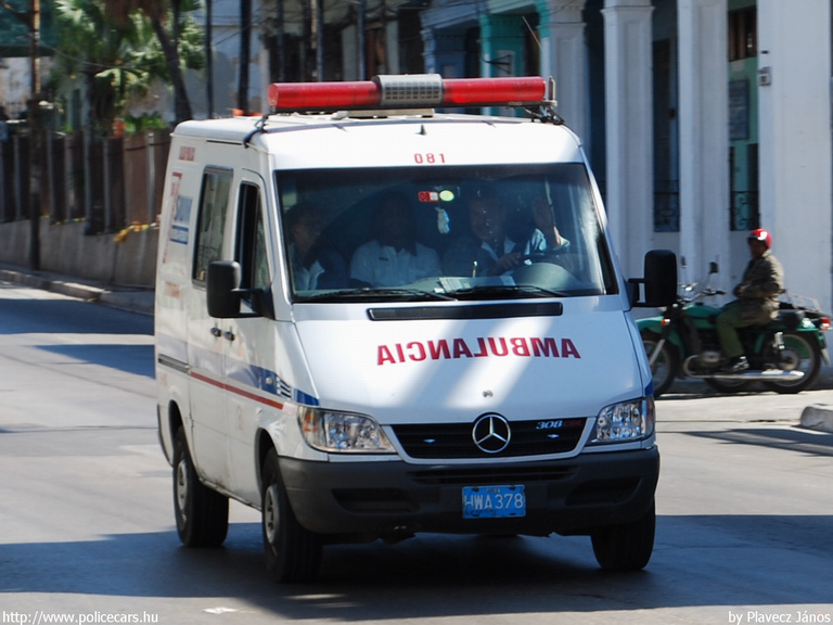 Mercedes Sprinter 308 CDI, fotó: Plavecz János
Keywords: kuba kubai mentő mentőautó