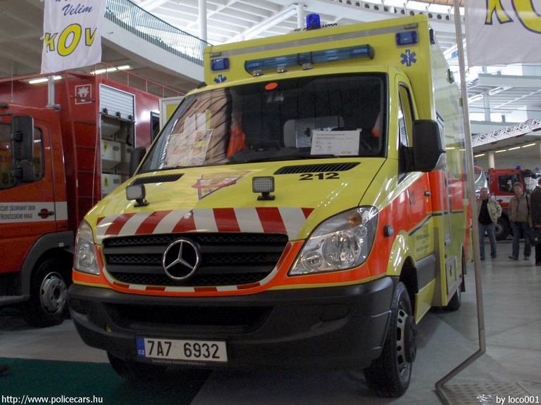 Mercedes Sprinter II, fotó: loco001
Keywords: mentő mentőautó cseh csehország