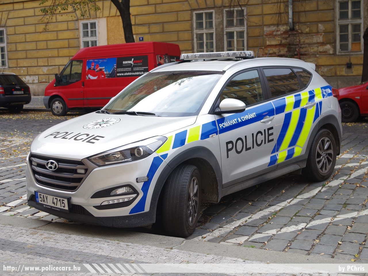 Hyundai ix35, fotó: PChris
Keywords: rendőr cseh Csehország rendőrautó rendőrség police policecar Czech
