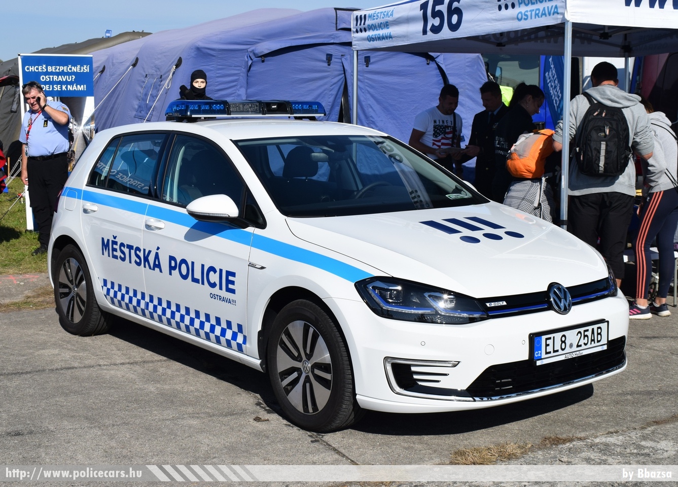 Volkswagen eGolf, Ostrava, fotó: Bbazsa
Keywords: Czech cseh Csehország rendőr rendőrség rendőrautó police policecar