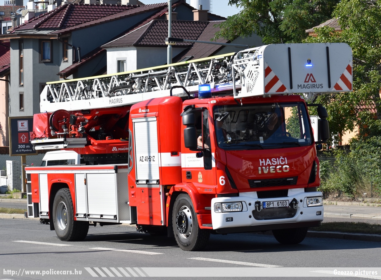 Iveco, Prága, fotó: Gzozzo pictures
Keywords: cseh Csehorzság czech fire firetruck tûzoltó tûzoltóautó tûzoltóság