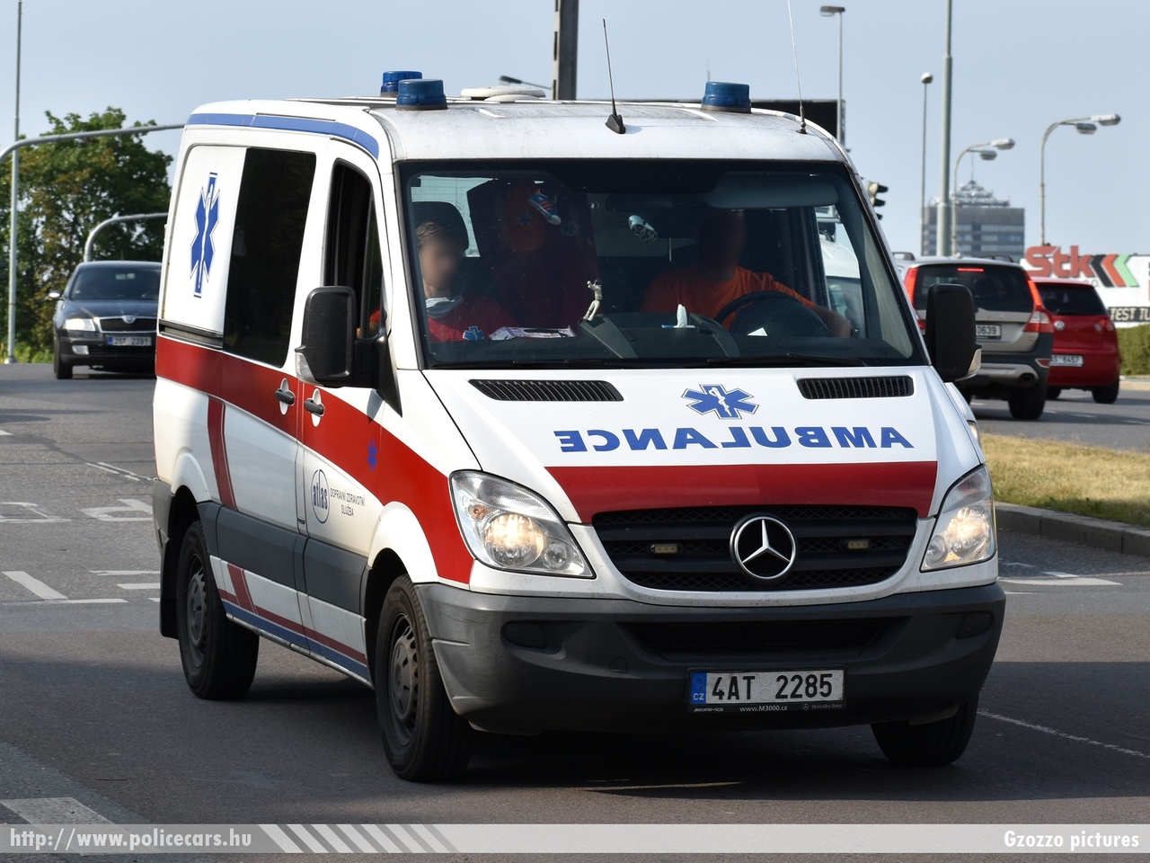 Mercedes Sprinter II, fotó: Gzozzo pictures
Keywords: cseh Csehország czech ambulance mentő mentőautó