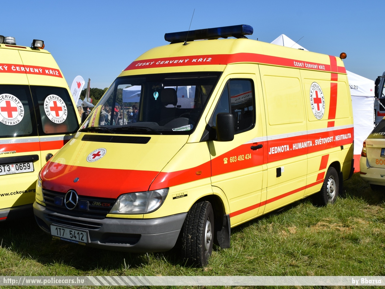 Mercedes Sprinter, fotó: Bbazsa
Keywords: cseh Csehország czech ambulance mentő mentőautó