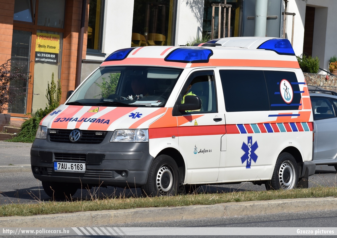 Volkswagen Transporter T5, fotó: Gzozzo pictures
Keywords: cseh Csehország czech ambulance mentő mentőautó