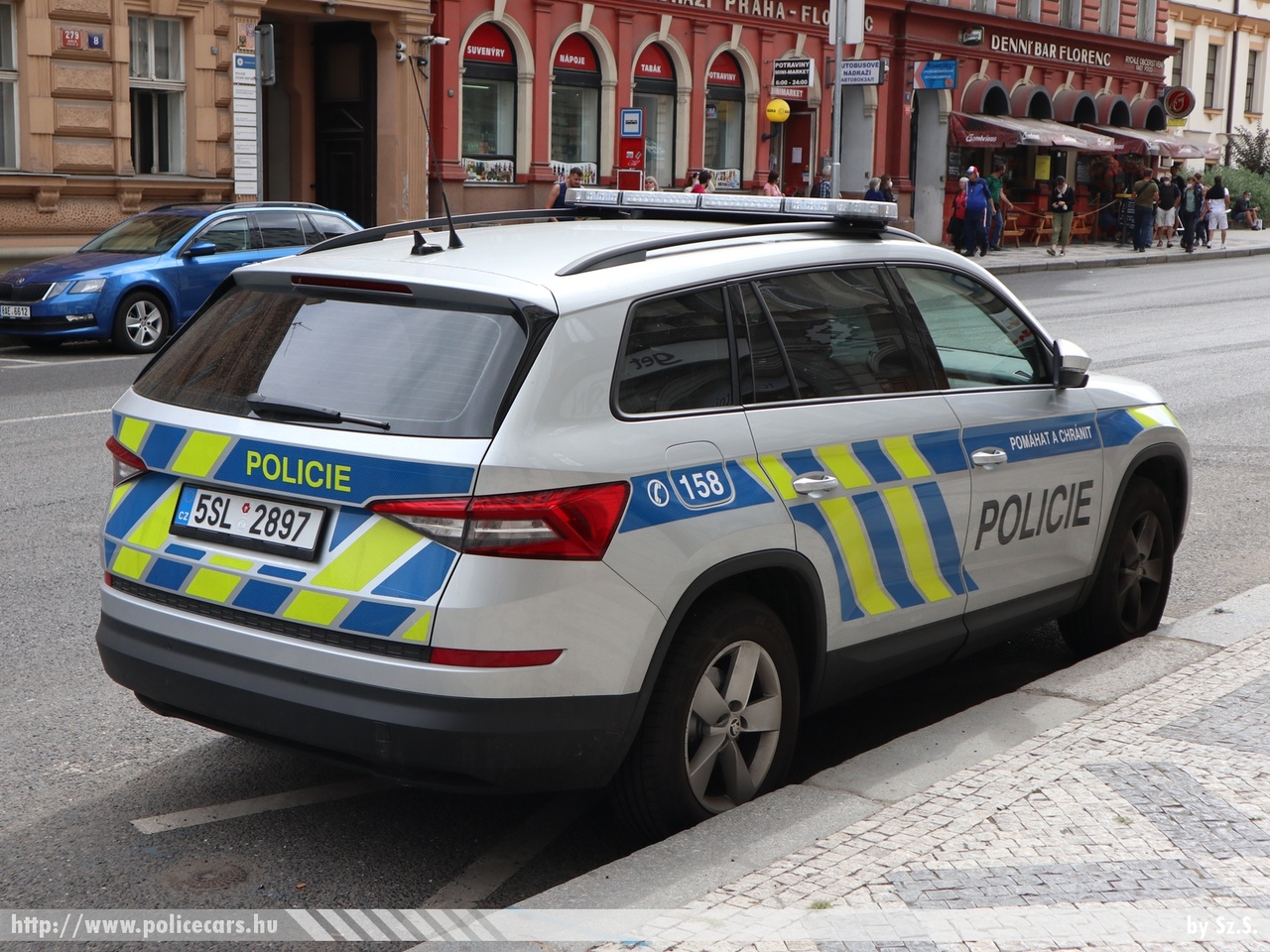 Skoda Kodiaq, Prága, fotó: Sz.S.
Keywords: cseh Csehország czech police policecar rendőrautó rendőr