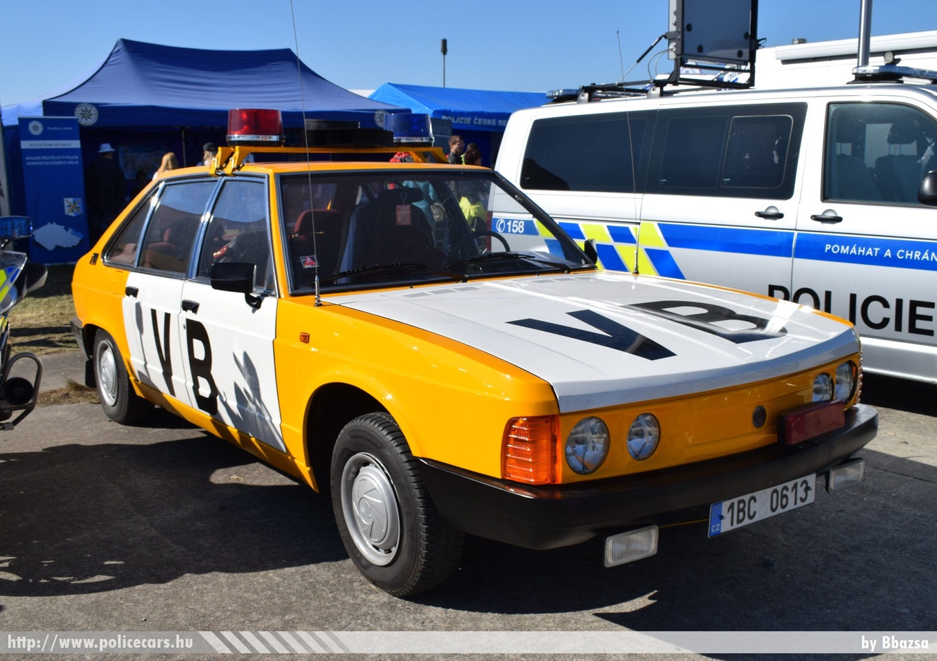 Tatra 613, fotó: Bbazsa
Keywords: cseh Csehország czech police policecar rendőrautó rendőr
