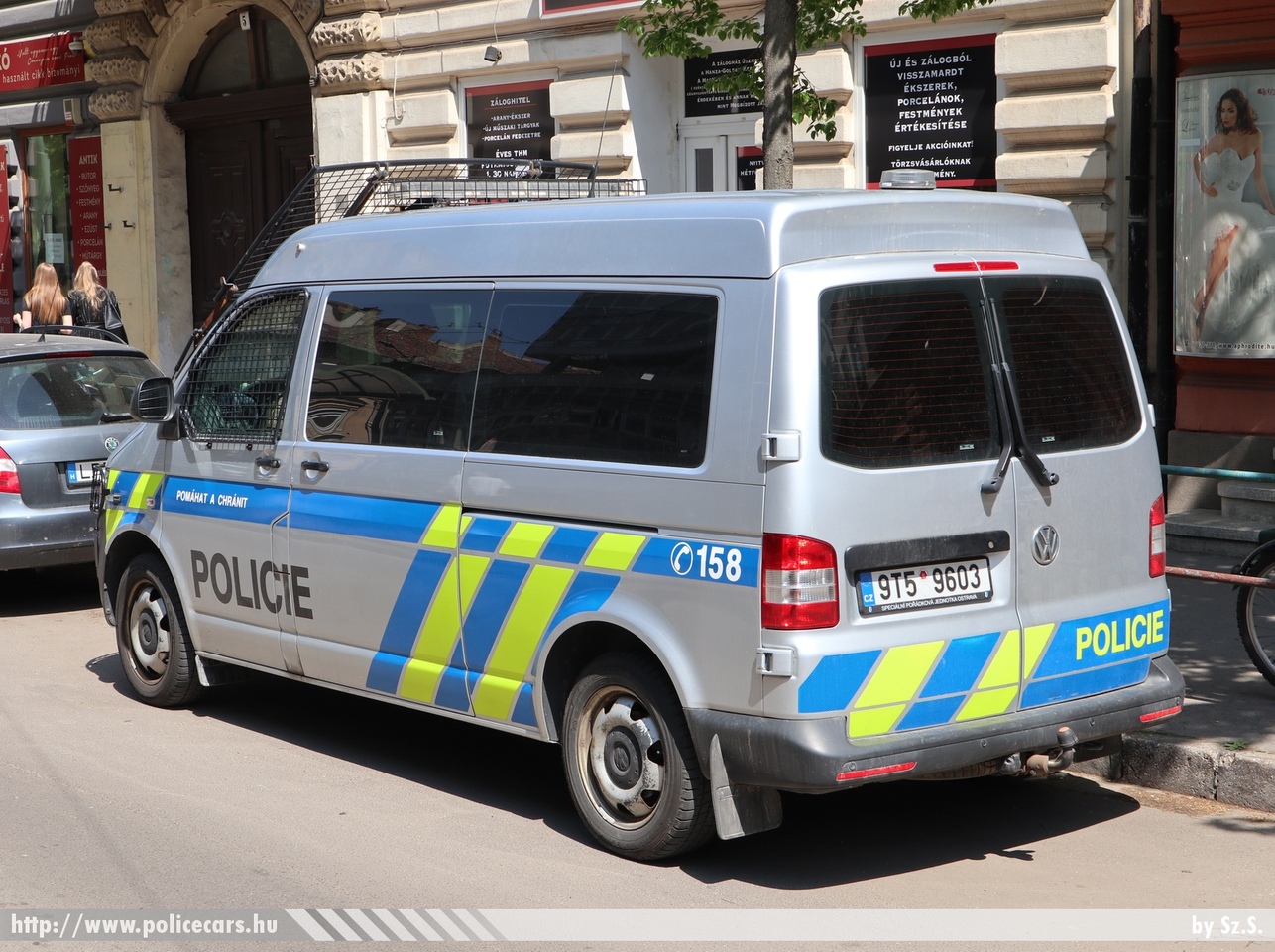 Volkswagen Transport T5, fotó: Sz.S.
Keywords: cseh Csehország czech police policecar rendőrautó rendőr