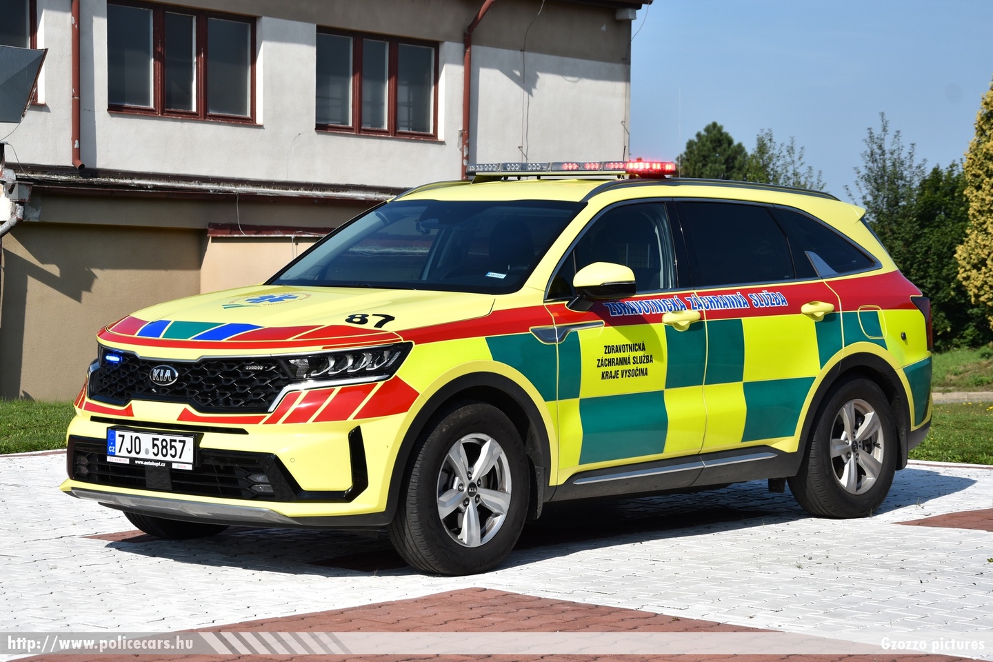 Kia Sorento, Zdravotnicka zachranna sluzba Kraje Vysocina (Vysocina kerületi mentõszolgálat), Pelhrimov, fotó: Gzozzo pictures
Keywords: cseh Csehország czech ambulance mentő mentőautó