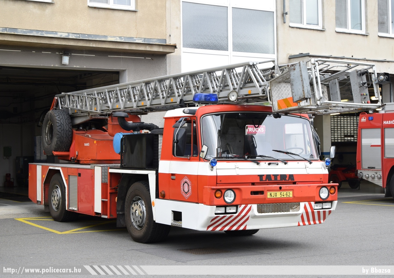 Tatra 815 AZ 32, Tatra létesítményi tûzoltóság (Hasicsky Zachranny Sbor Tatra Koprivnice), fotó: Bbazsa
Keywords: cseh Csehország czech fire firetruck tûzoltó tûzoltóautó tûzoltóság