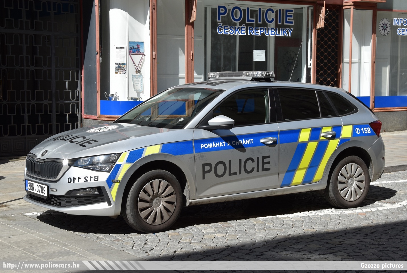 Skoda Scala, fotó: Gzozzo pictures
Keywords: cseh Csehország czech police policecar rendőrautó rendőr