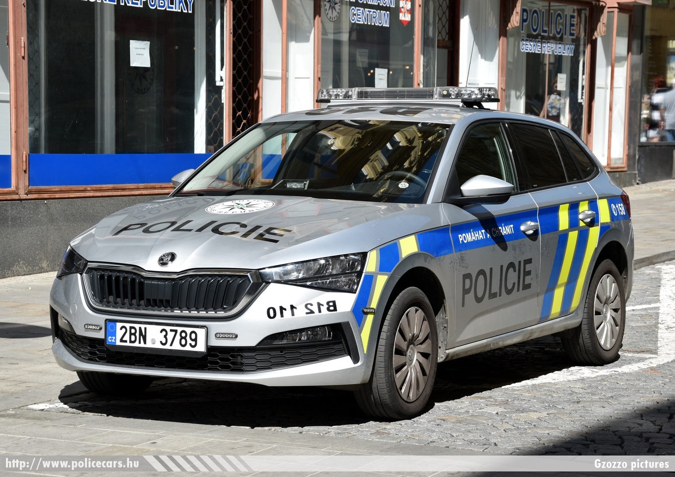 Skoda Scala, fotó: Gzozzo pictures
Keywords: cseh Csehország czech police policecar rendőrautó rendőr